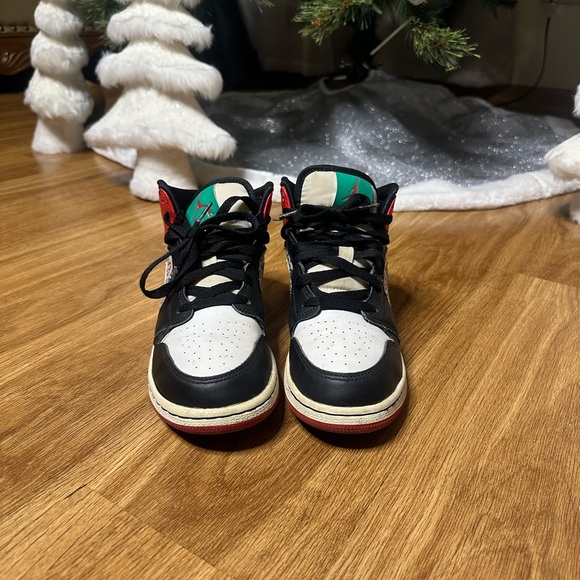 Air Jordan 1 Mid SE GS ‘Ugly Christmas Sweater’-5-Black-Air Jordan 1-Air Jordan - Picture 5 of 6
